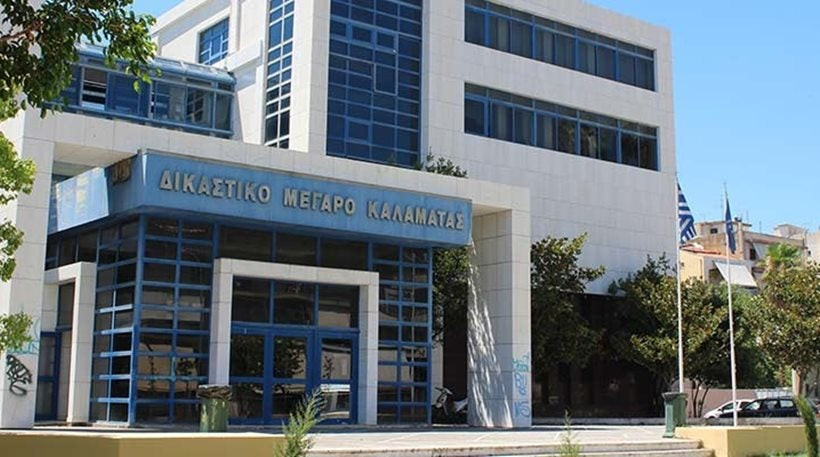 Απίστευτο φιάσκο της ΕΛ.ΑΣ. – Τσιγγάνοι τους άρπαξαν κρατούμενο μέσα από τα χέρια έξω από τα δικαστήρια της Καλαμάτας